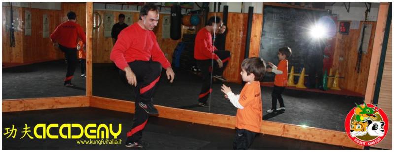 Kung Fu Academy Caserta di Sifu Mezzone Wing Chun Tjun, Ving Tsun Kung Fu Bambini difesa personale Accademia nazionale Italia scuola di taiji sanda chi kung www.kungfuitalia.i (2)